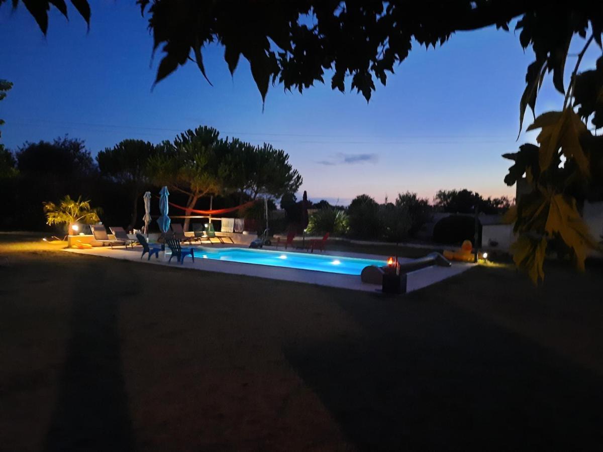 Gite 4 Personnes Avec Piscine Entre Saintes Et Royan Balanzac Kültér fotó