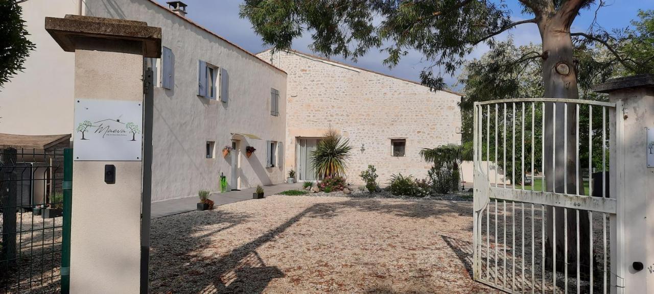 Gite 4 Personnes Avec Piscine Entre Saintes Et Royan Balanzac Kültér fotó